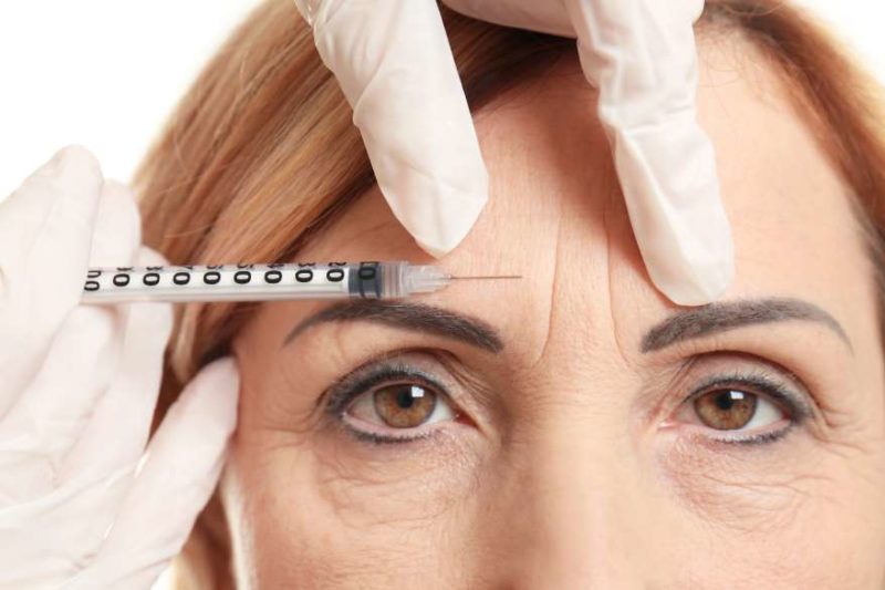 facial-filler-injection-lady-frown-lines-800x533